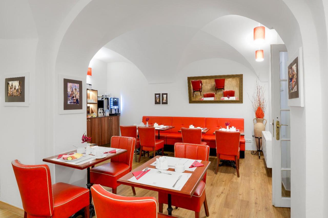 Lobster Aparthotel Praha